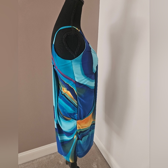 Dress - Picture 3 of 3